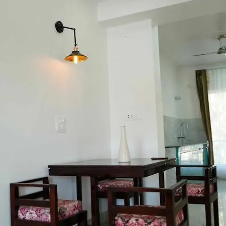 The Periwinkle Homestay Bhimtal Exterior photo