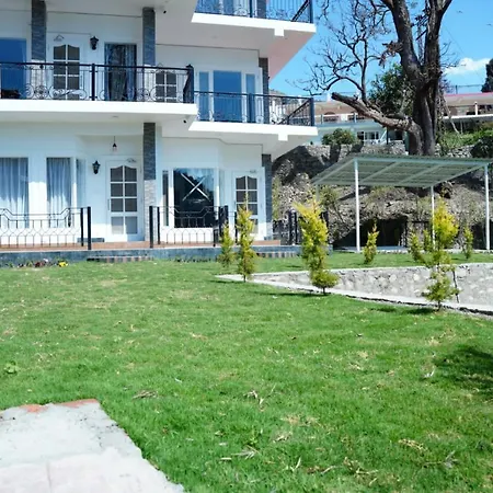 The Periwinkle Homestay Bhimtal Exterior photo