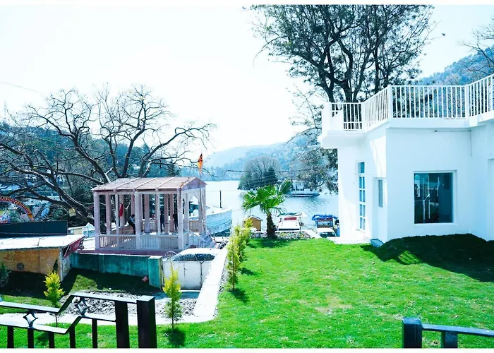 The Periwinkle Homestay Bhimtal